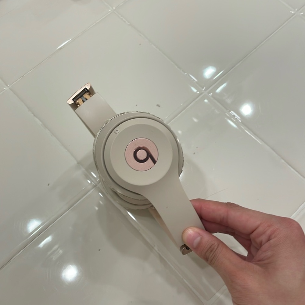 Beats Solo 3 Light Pink